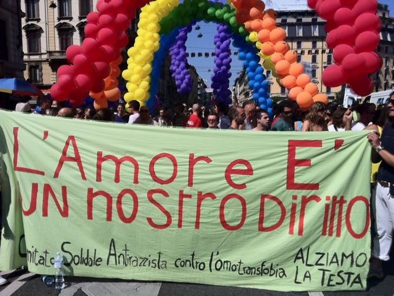 Diritti Gay Strasburgo Condanna Litalia A Riconoscere Le Unioni