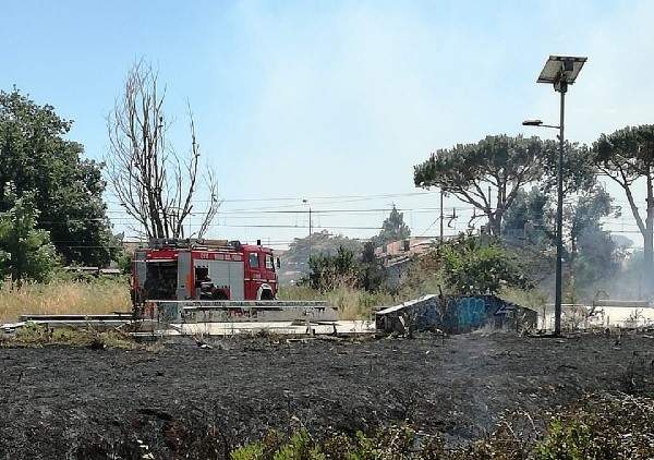 Incendio Lungo La Fl5 Circolazione Sospesa Fra Ladispoli E Maccarese