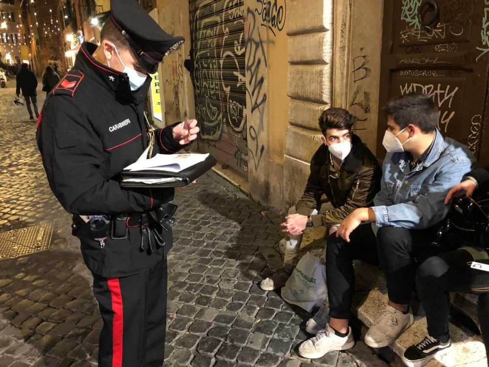 Assembramenti E Feste I Controlli Dei Carabinieri A Roma Terzo