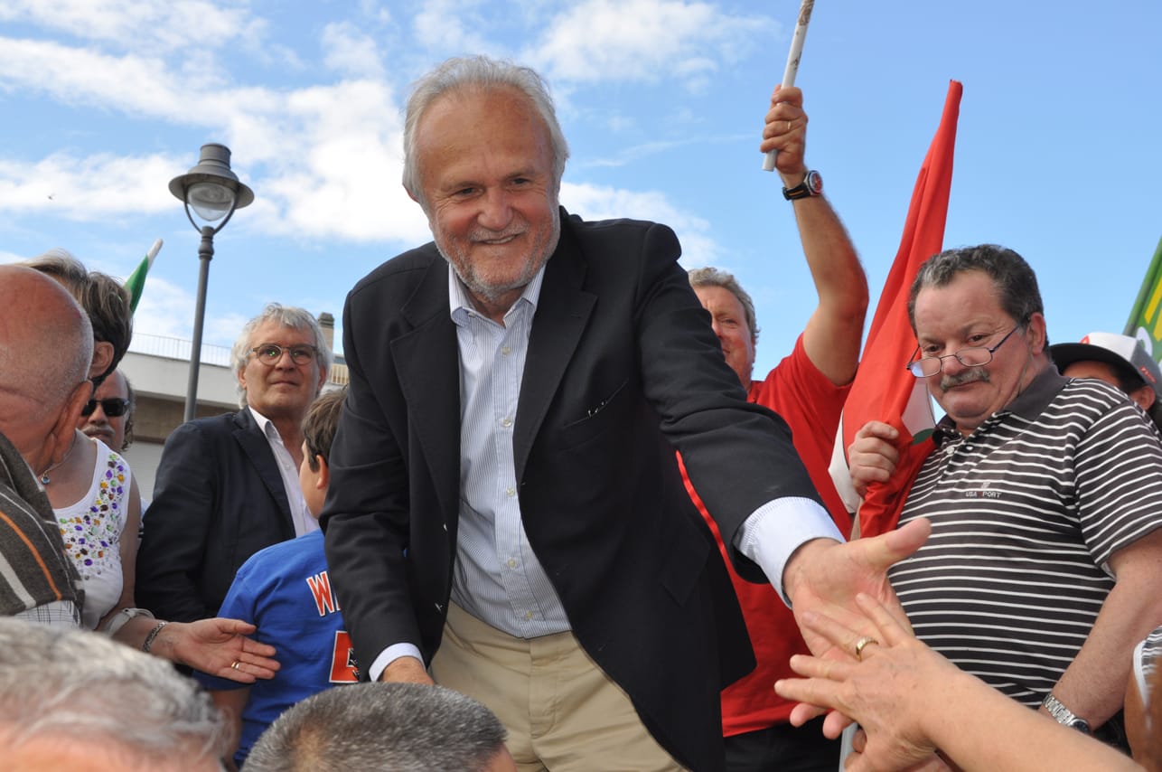 Montino vince, ribaltato il risultato del primo turno. “Ha vinto l’idea di una città vivibile e di qualità”