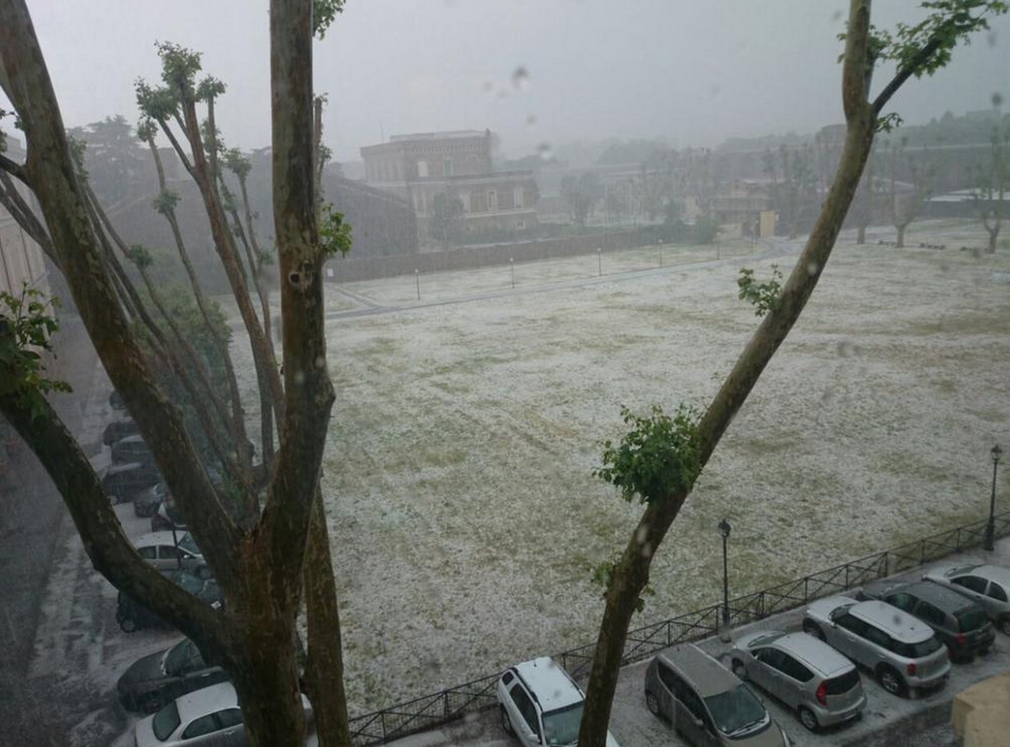 Nubifragio A Roma Oggi 27 Maggio Grandine A San Giovanni Terzo Binario News