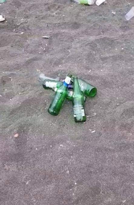 Ladispoli Grando Dichiara Guerra A Chi Abbandona Bottiglie Di Vetro In Spiaggia Terzo Binario News