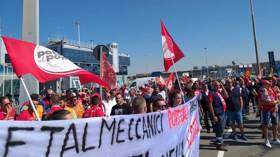 Incidente Mortale Al Porto Di Civitavecchia, Lavoratori In Sciopero ...