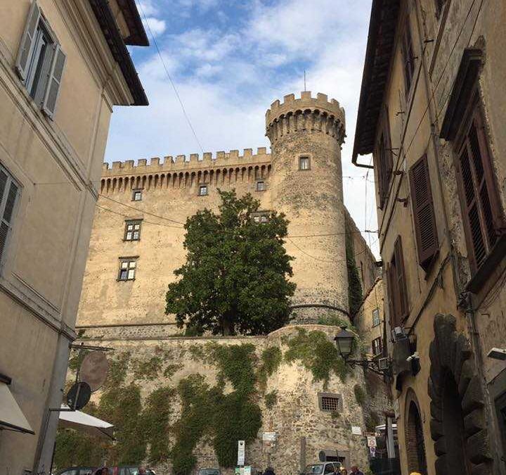 Comitato Centro Storico Bracciano: “Consegnata una petizione anti schiamazzi a Sindaco e Prefetto”