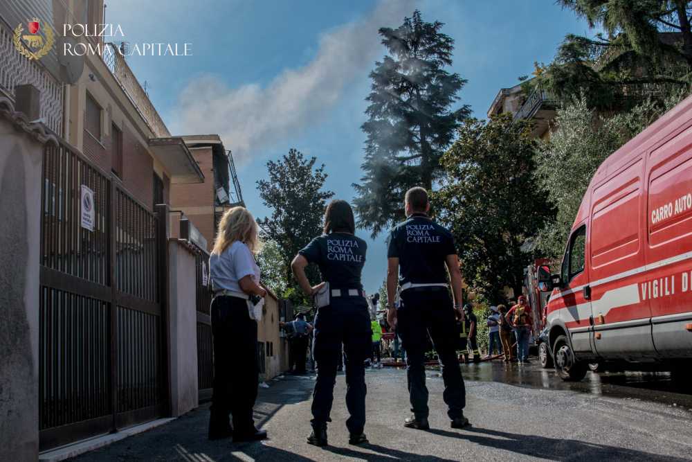 Esplosione a Torre Angela, una agente di Roma Capitale ha salvato