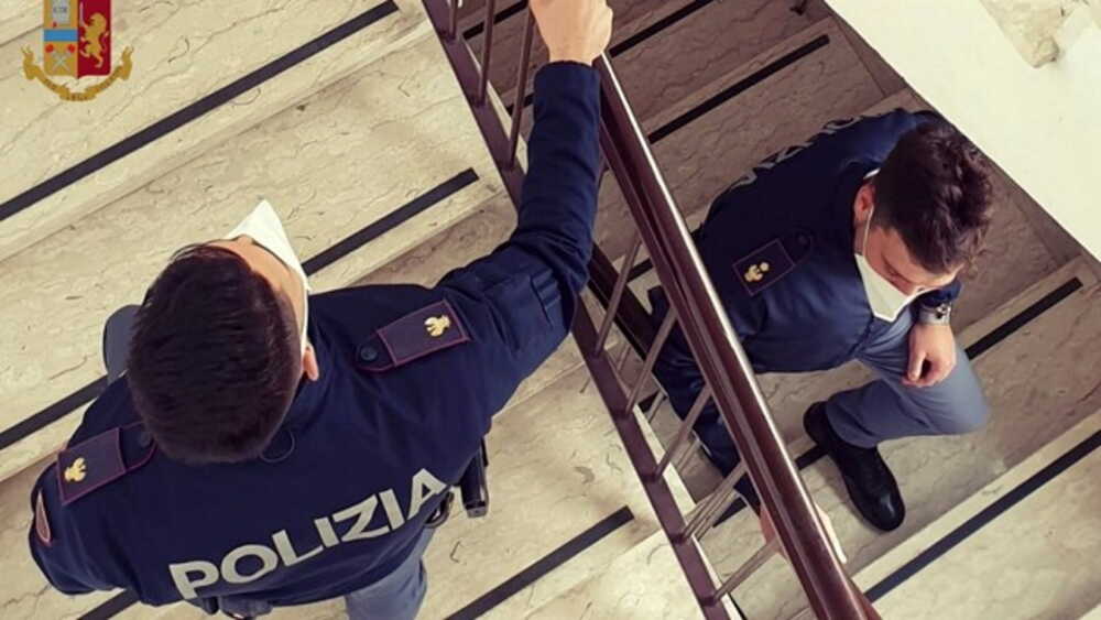 Truffatore russo trovato dalla Polizia nel centro di Roma: deve scontare 10 anni