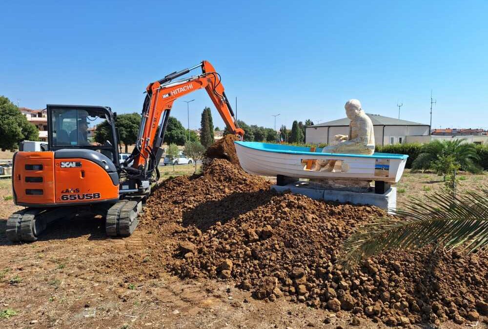 Posata a Ladispoli la scultura dedicata ad Angelo Vassallo, il “sindaco pescatore”