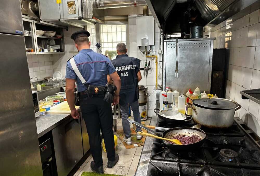 Escrementi di topo nel ristorante di Bracciano, arrivano i Carabinieri