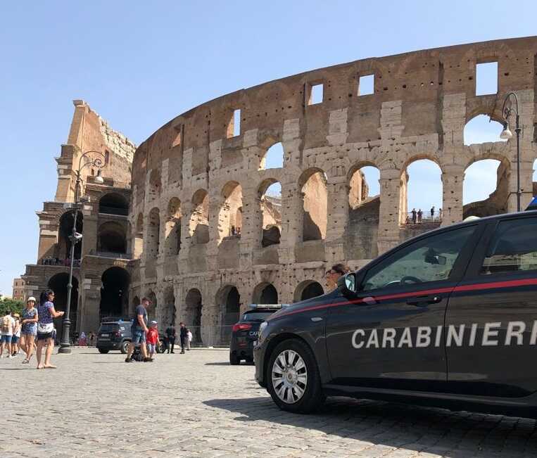 Turisti tartassati dai ladri nel centro di Roma, 13 arresti dei Carabinieri