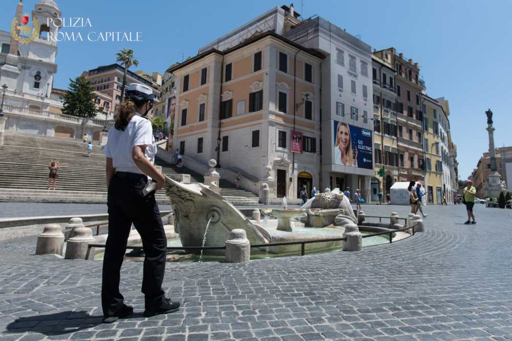 Furti in piazza di Spagna, arrestata 38enne da Roma Capitale