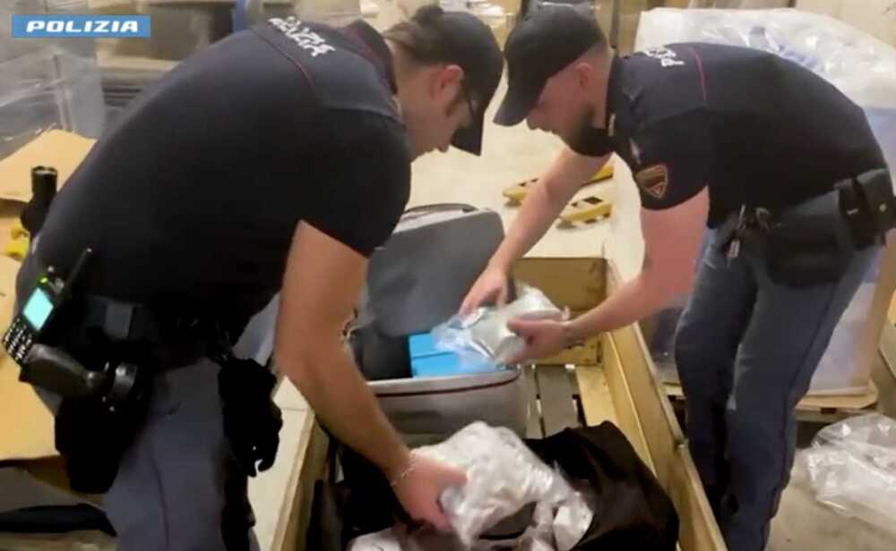 Oltre 450 chili di droga sequestrati dalla Polizia