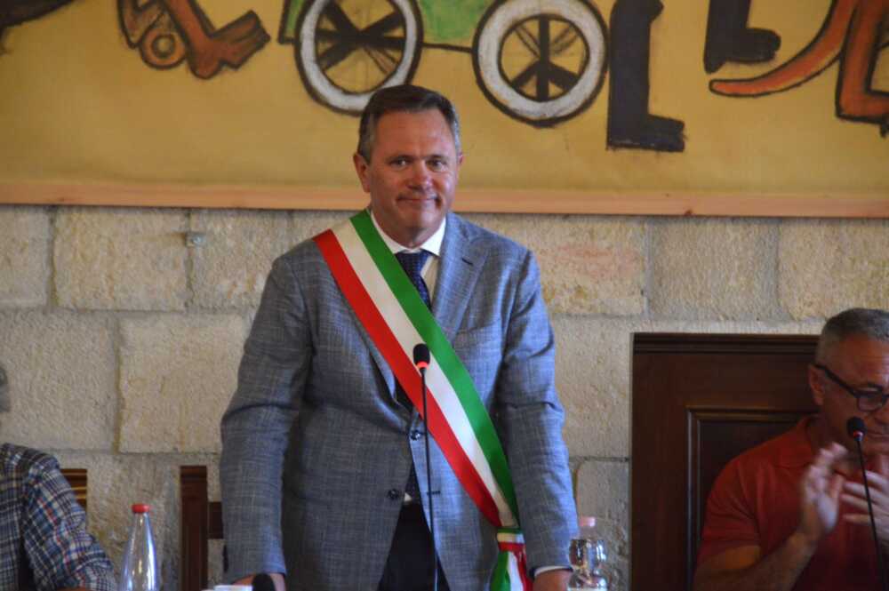 Consiglio comunale a Tarquinia, esordio del neo sindaco Sposetti: “Prometto rispetto e massimo impegno”