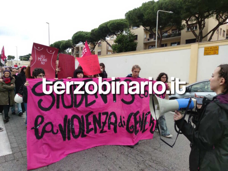 corteo giornata Antiviolenza Femminicidio Civitavecchia 2024 11