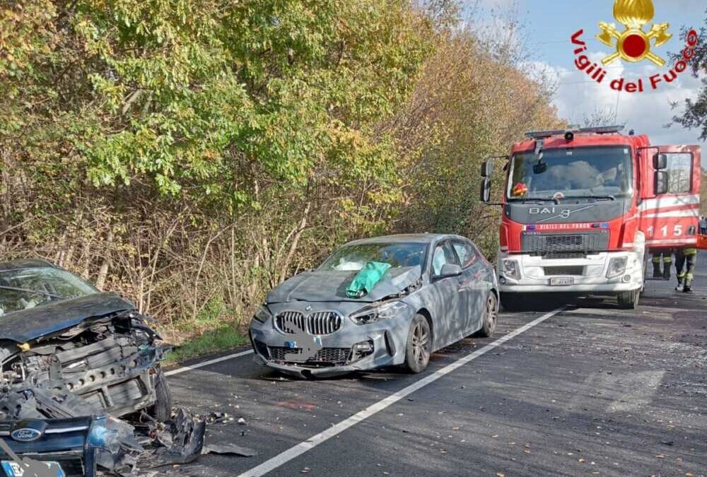 Schianto sulla Braccianese fra Manziana e Bracciano, elisoccorsi madre e figlio