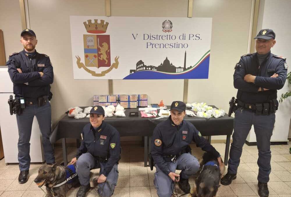 Blitz della Polizia al Quarticciolo, trovate armi e droga