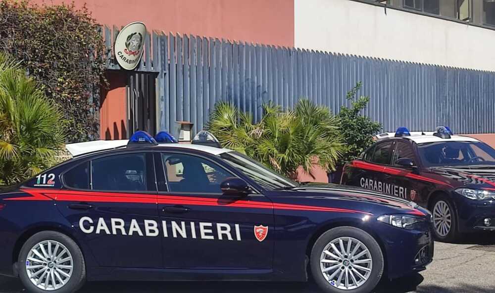 Droga e pistola finta in auto, 21enne denunciato a Torrevecchia